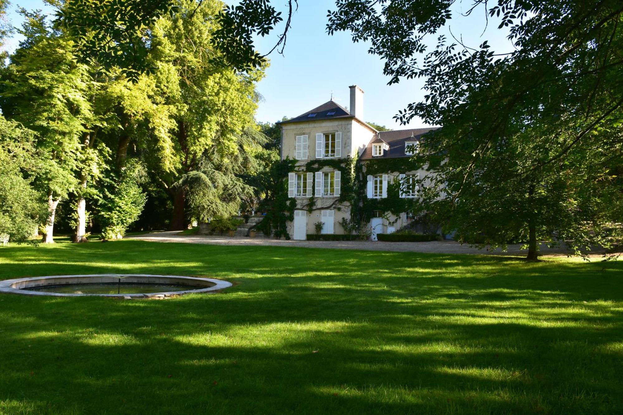 Bed and Breakfast Domaine De L'Ermitage Berry-Bouy Екстер'єр фото