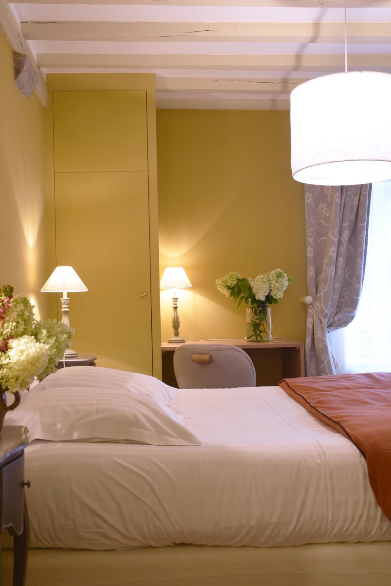 Bed and Breakfast Domaine De L'Ermitage Berry-Bouy Екстер'єр фото