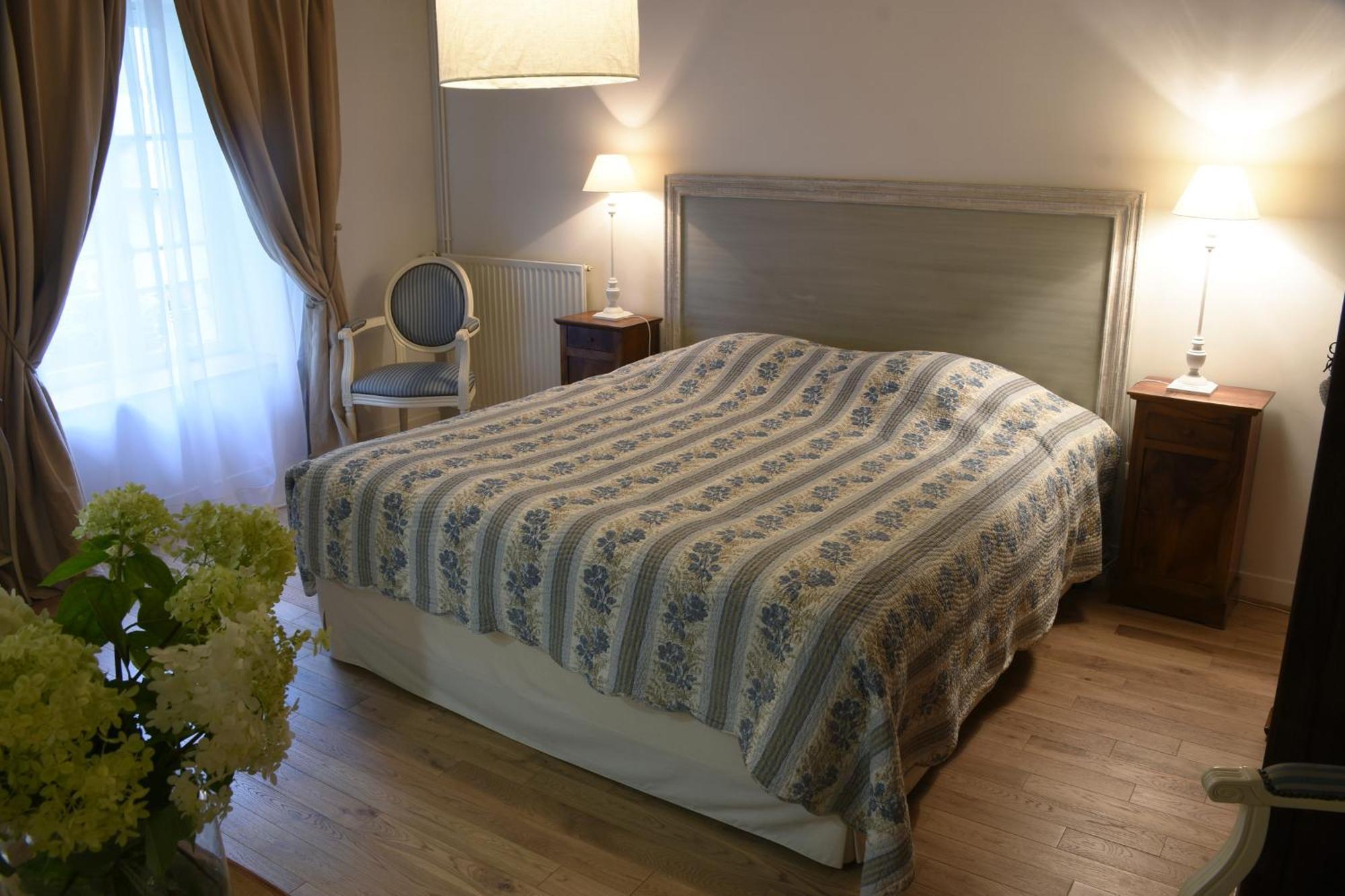 Bed and Breakfast Domaine De L'Ermitage Berry-Bouy Екстер'єр фото